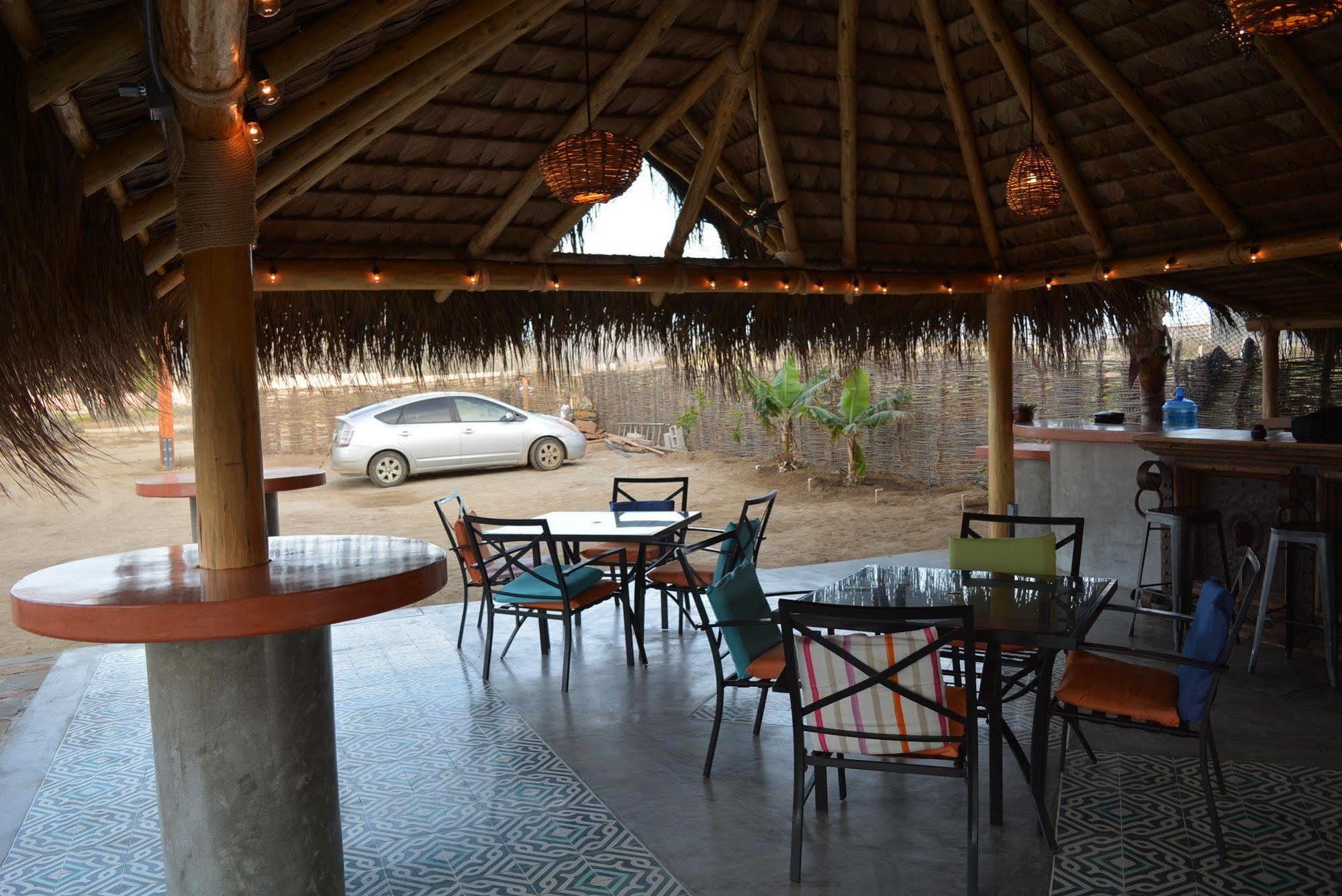 Tortugas Cerritos Beachfront Hotel El Pescadero  Exterior photo