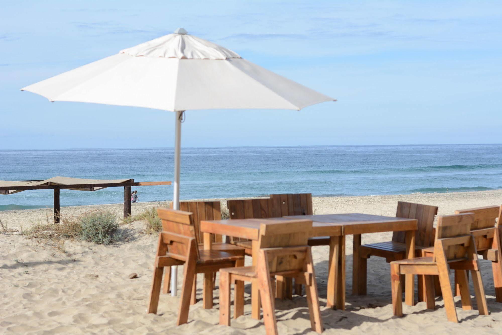 Tortugas Cerritos Beachfront Hotel El Pescadero  Exterior photo
